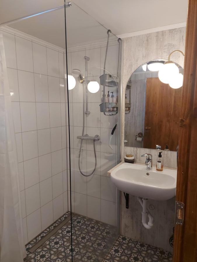 Grasteinn Guesthouse Þórshöfn Buitenkant foto
