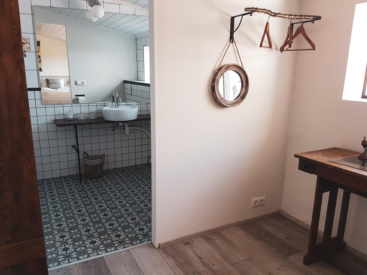 Grasteinn Guesthouse Þórshöfn Buitenkant foto