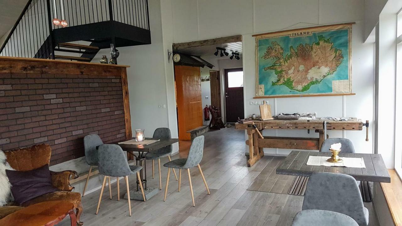 Grasteinn Guesthouse Þórshöfn Buitenkant foto
